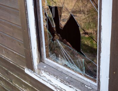 Improve Appearance with Window Glass Repair!